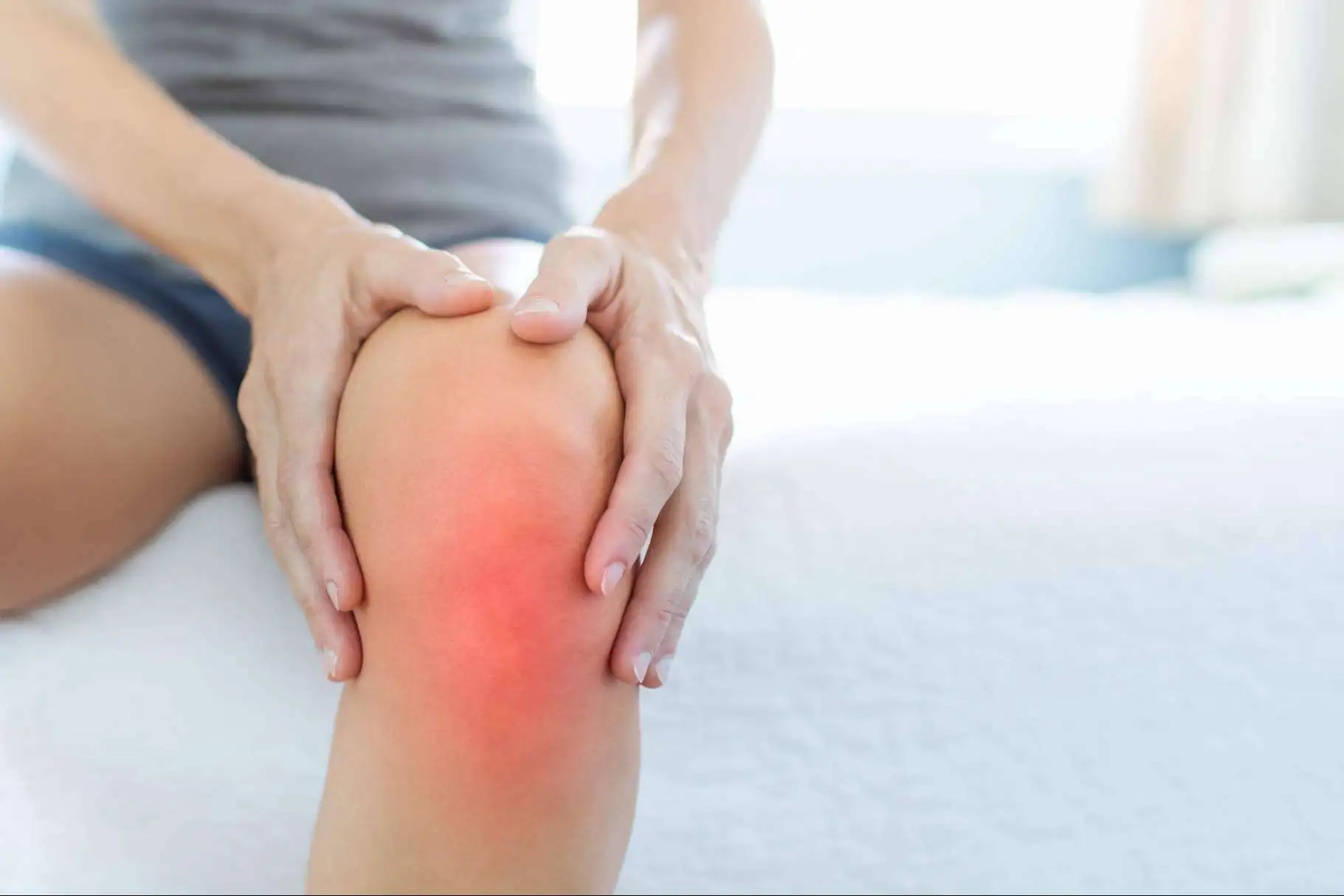 Гемартроз коленного сустава: кровь в колене после травмы - лечение и реабилитация